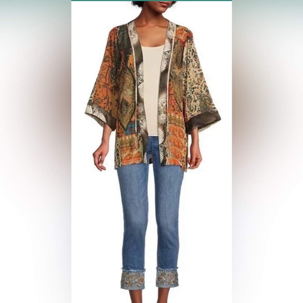 John Mark Beautiful Kimono - Picture 13 of 14